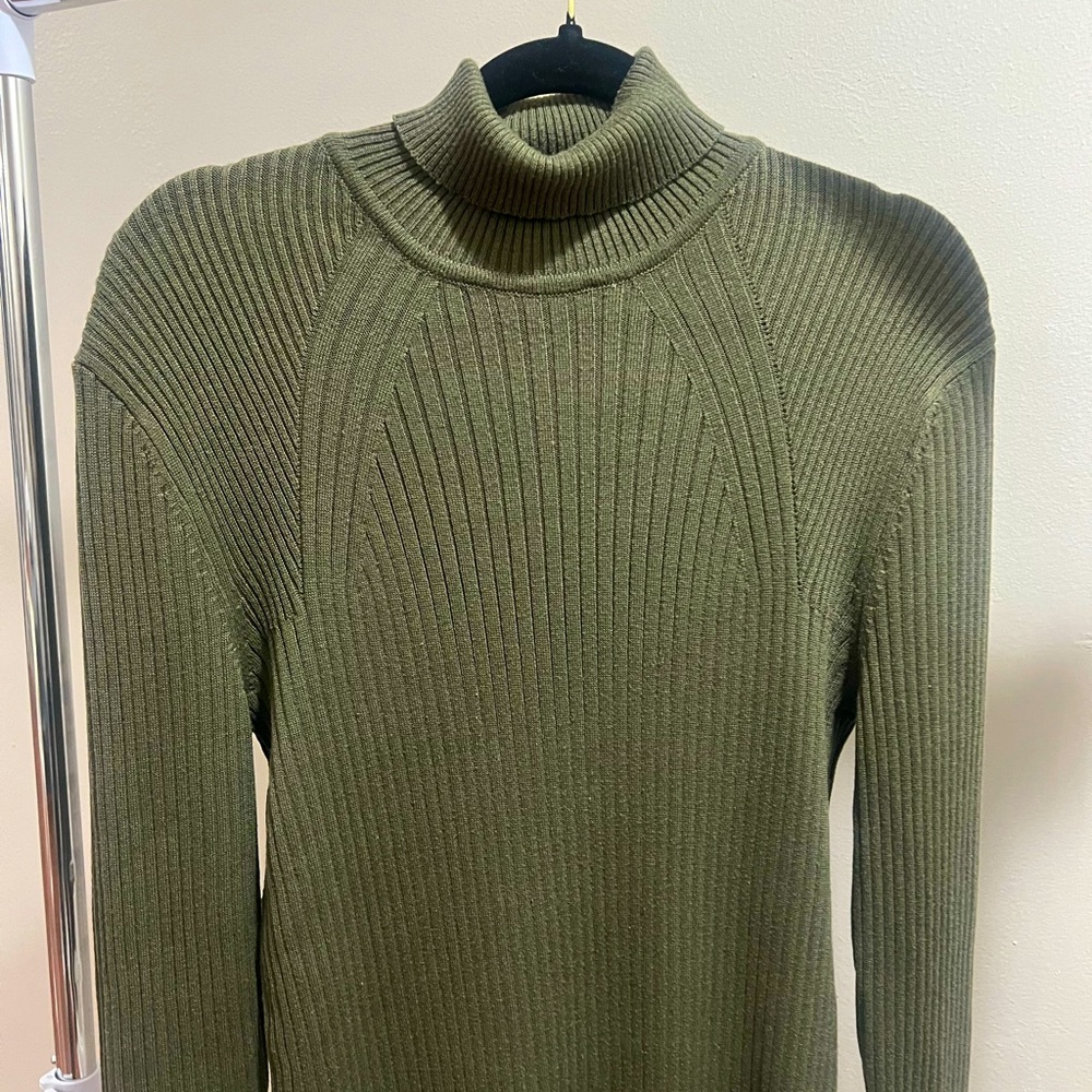 Men’s turtleneck sweater, extra large
